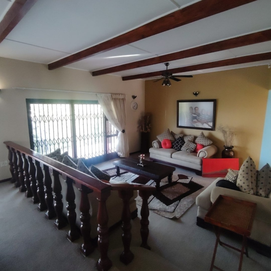 6 Bedroom Property for Sale in Baysville Eastern Cape